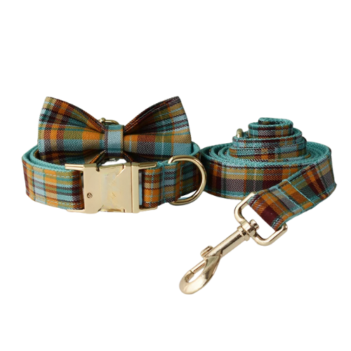 Collier de Noël à Carreaux – Style Festif pour Petits et Grands Chiens