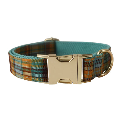 Collier de Noël à Carreaux – Style Festif pour Petits et Grands Chiens